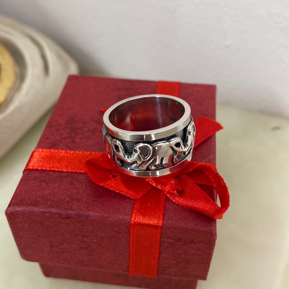 925 Sterling silver Elephant spinner wedding Band available sz 5 6 7 8 9 - Picture 11 of 12